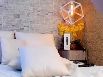 catalinnathompson from Chaturbate