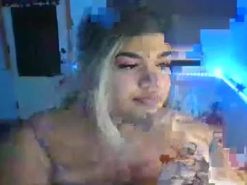 ddaintydaisy from Chaturbate
