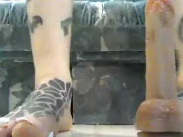 ishouldntbeonhereagain from Chaturbate is Freechat