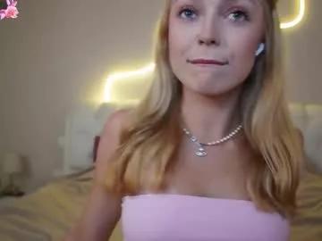 kelly_peachpiee from Chaturbate is Freechat