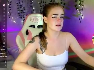 redvelveten from Chaturbate is Freechat
