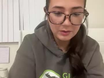 starqueenieee from Chaturbate is Freechat