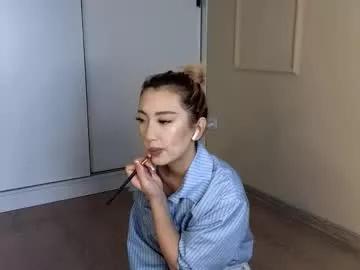 tinki_winkii model from Chaturbate