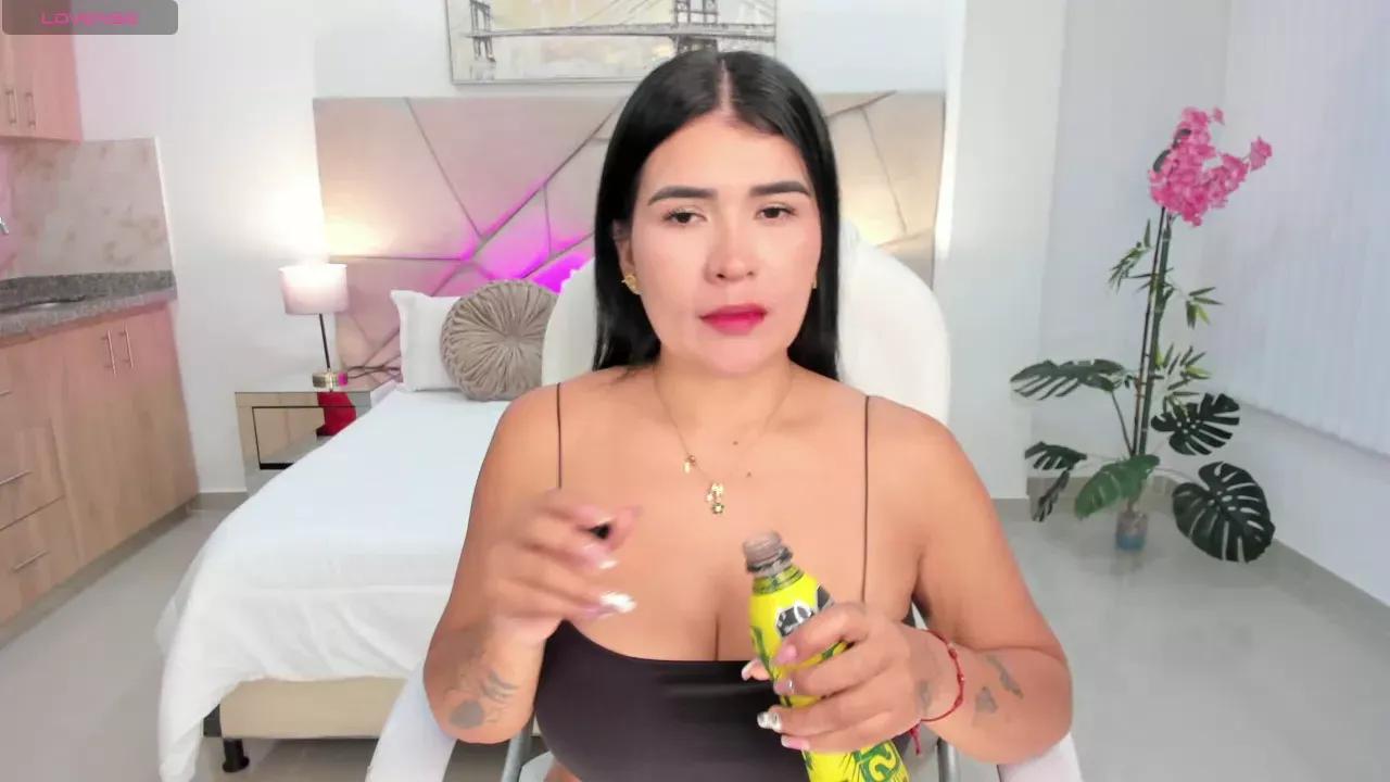 corinawhite from Cherry is Freechat