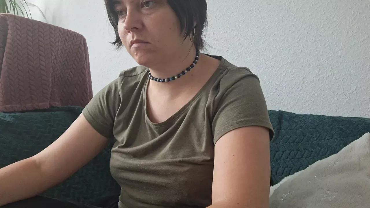 cyndeewinter from Cherry is Freechat
