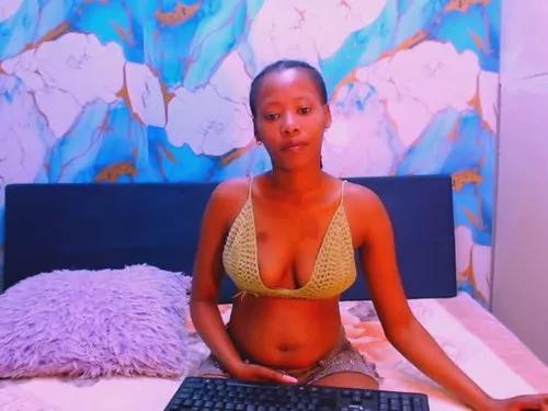 ebonypretty4u from Cherry is Freechat