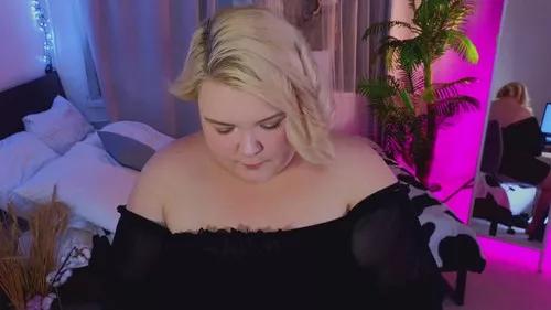 ellabigbaby from Cherry is Freechat