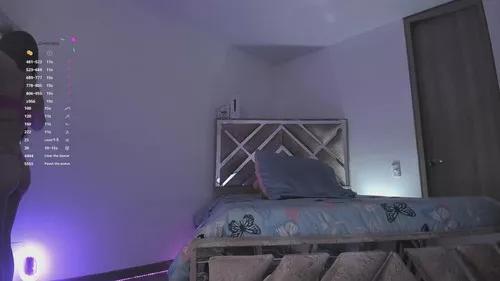 girl2004 from Cherry is Freechat