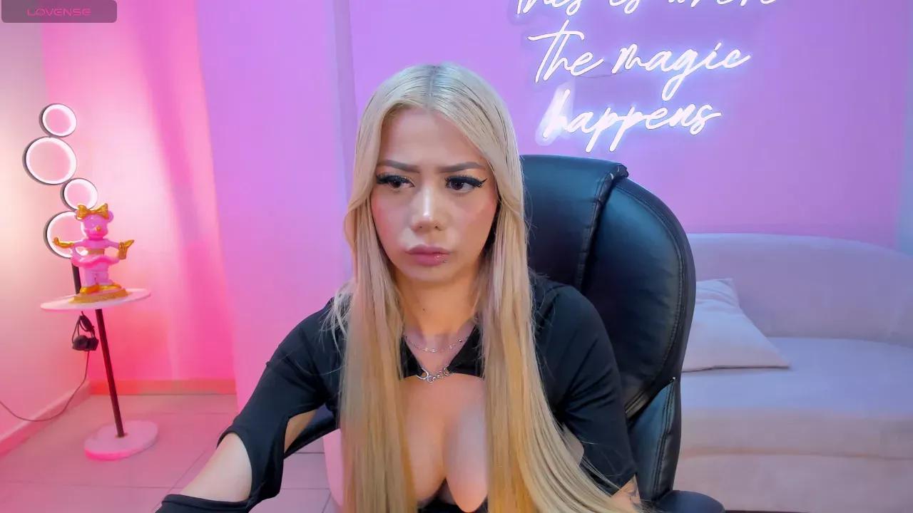 hannaconnor from Cherry is Freechat