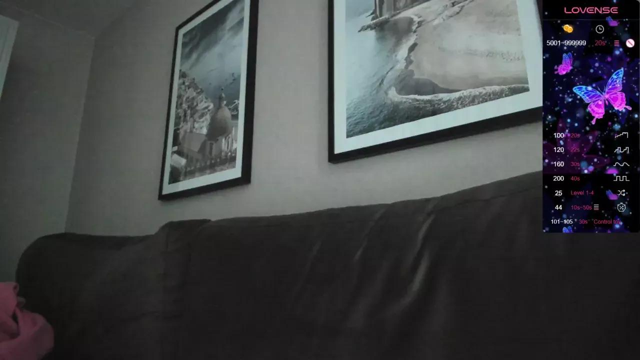 hollymoliikat from Cherry is Freechat