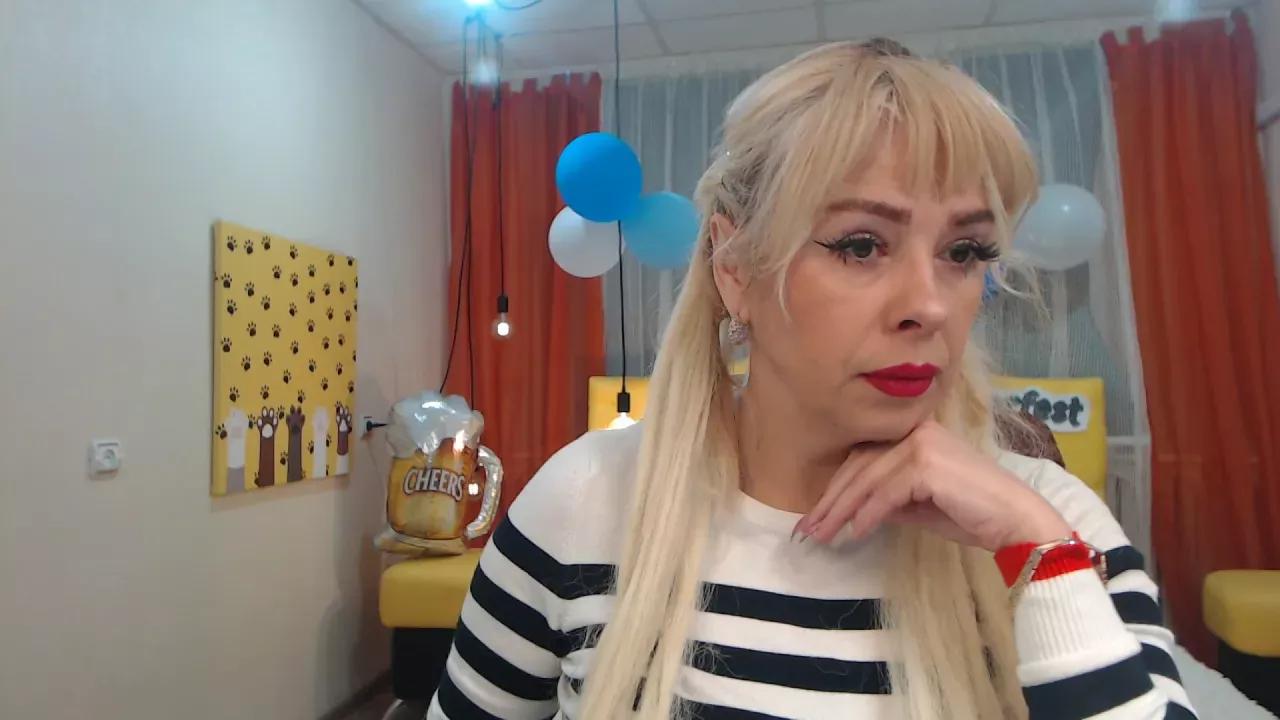 katrinacharm from Cherry is Freechat