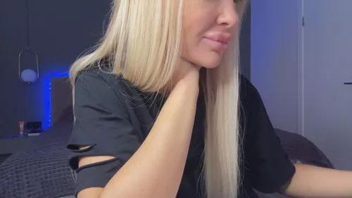 kristysh1ne from Cherry is Freechat