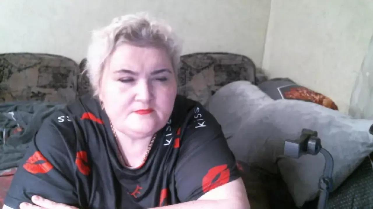 lana555 from Cherry is Freechat