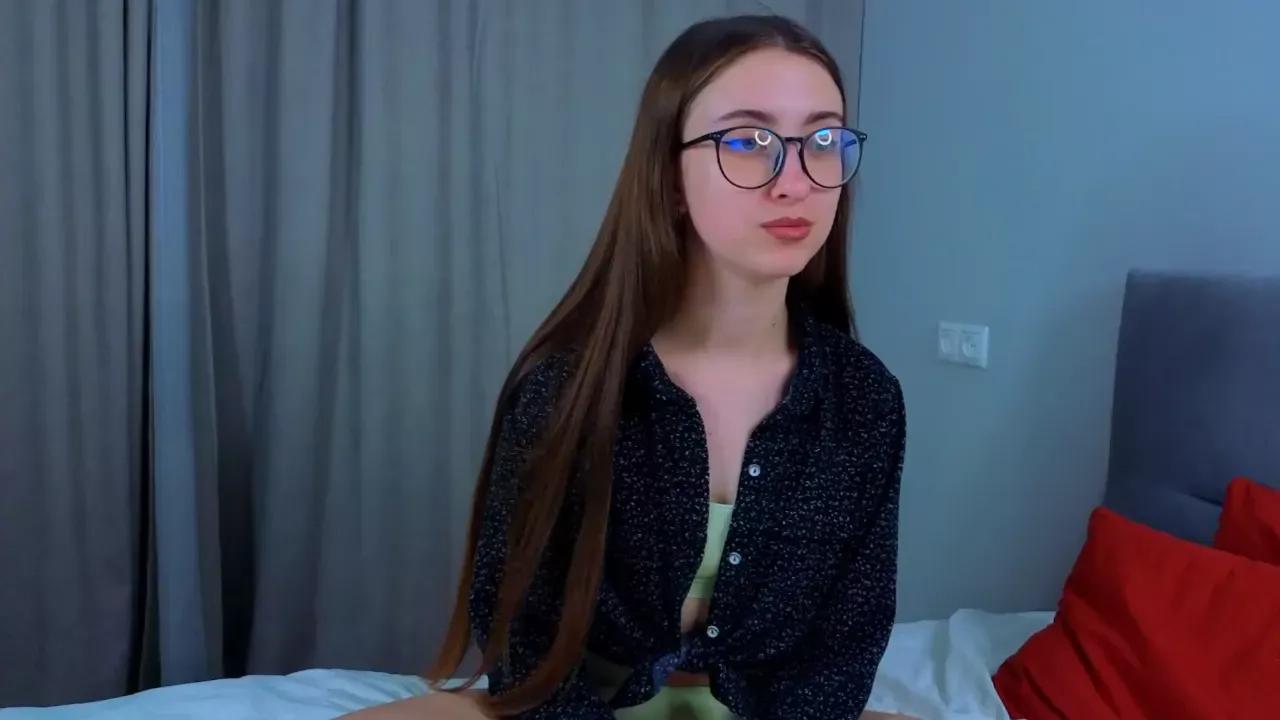 loretamartinez from Cherry is Freechat