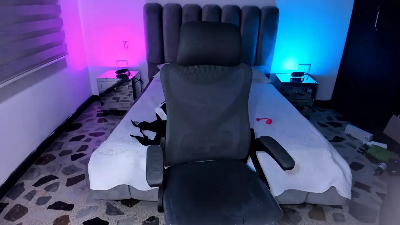 Customizable and immersive - Activate your taste buds and check-out our delicious choice of bondage cams streams with excited models getting their amazing bodies screwed with their beloved sex toys.