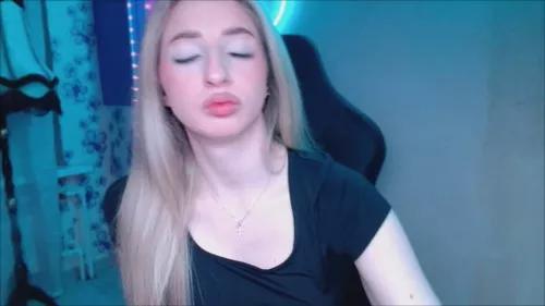 milkywaybaby from Cherry is Freechat