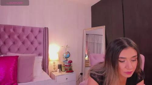 natashaleightt from Cherry is Freechat