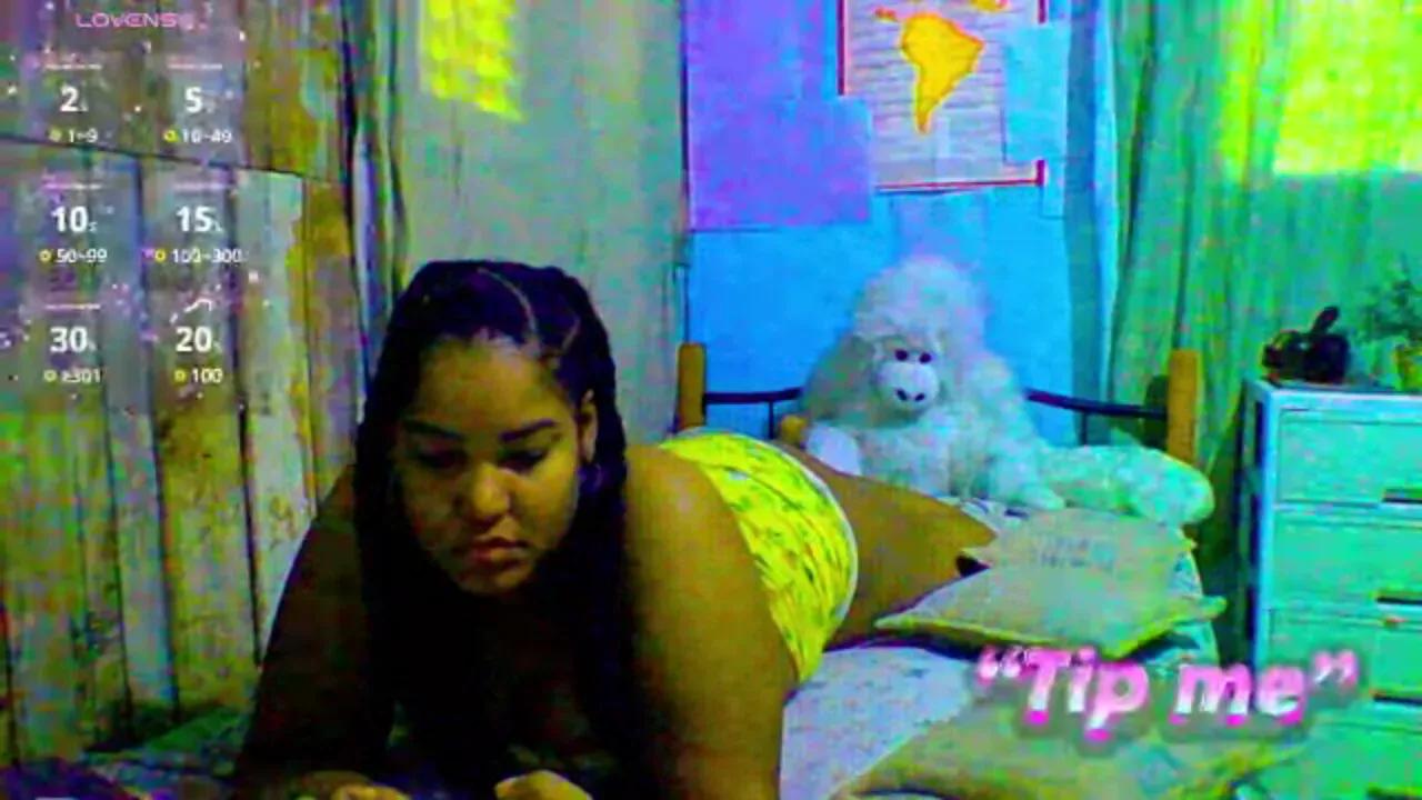 sarahlove16 from Cherry is Freechat