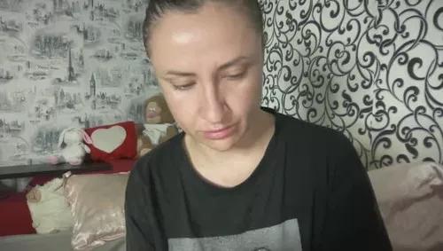yourlyna from Cherry is Freechat