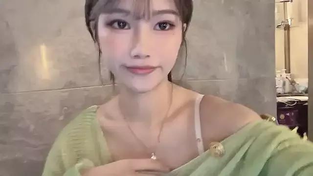 -XunMengLong- from StripChat is Freechat