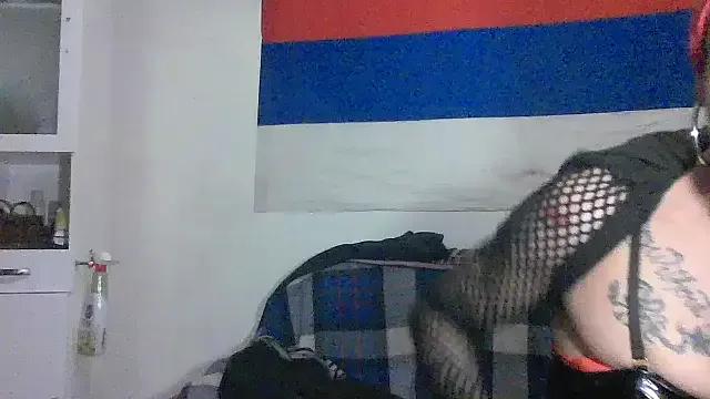 00Travsharongomez from StripChat is Freechat