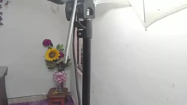 _1Jade from StripChat is Freechat