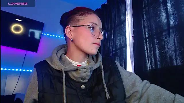 _Blue_Ale from StripChat is Freechat