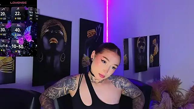 _brenna_hanson from StripChat is Freechat