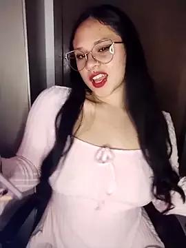 _Emily_vixen from StripChat is Freechat