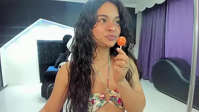 _Hanna_Lee from StripChat is Freechat