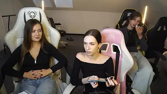 Customizable and immersive - Activate your taste buds and check-out our delicious choice of bondage cams streams with excited models getting their amazing bodies screwed with their beloved sex toys.