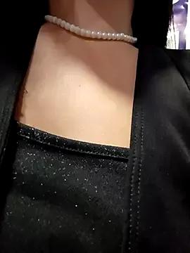 _Luna-1 from StripChat is Freechat