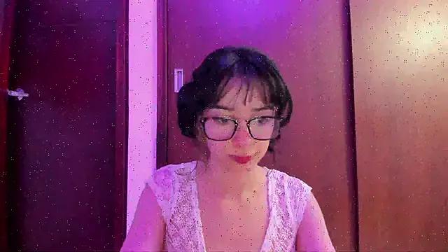 _Lunnaa_ from StripChat is Freechat