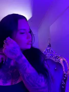 _MelinaCurves_ from StripChat is Freechat