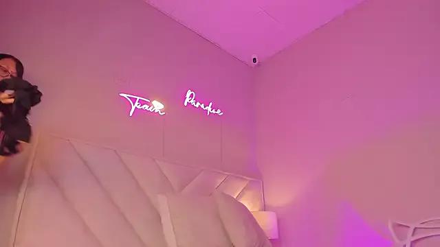 Customizable and immersive - Activate your taste buds and check-out our delicious choice of bondage cams streams with excited models getting their amazing bodies screwed with their beloved sex toys.