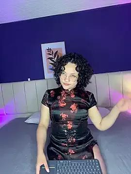 _sarahRose from StripChat is Freechat