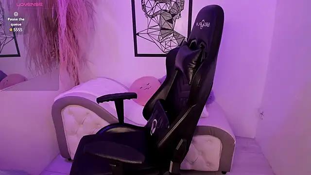 Customizable and immersive - Activate your taste buds and check-out our delicious choice of bondage cams streams with excited models getting their amazing bodies screwed with their beloved sex toys.