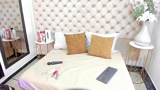Customizable and immersive - Activate your taste buds and check-out our delicious choice of bondage cams streams with excited models getting their amazing bodies screwed with their beloved sex toys.