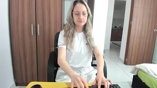 Customizable and immersive - Activate your taste buds and check-out our delicious choice of bondage cams streams with excited models getting their amazing bodies screwed with their beloved sex toys.