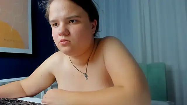 AdeleCruz from StripChat is Freechat