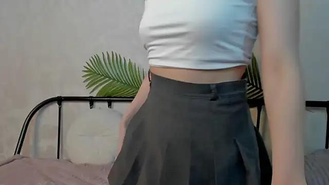AdeleSwiftt from StripChat is Freechat