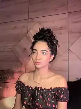 AdelineEvanss from StripChat is Freechat