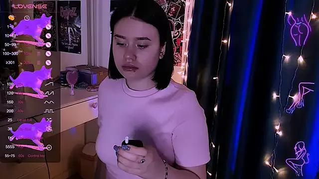 AgathaMoore from StripChat is Freechat
