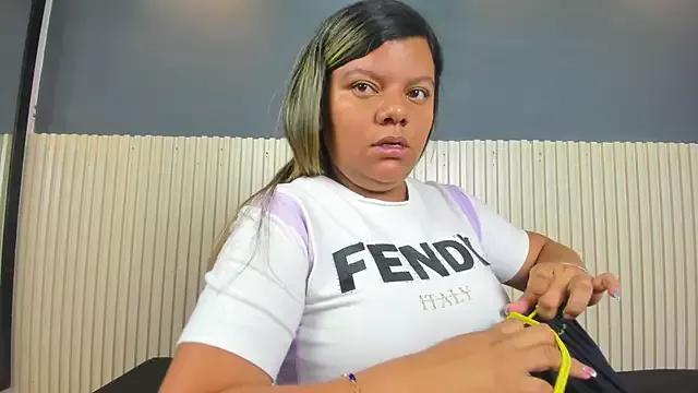 Aida-nicolle from StripChat