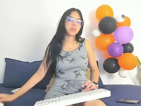 Ainoa_Pink from StripChat is Freechat