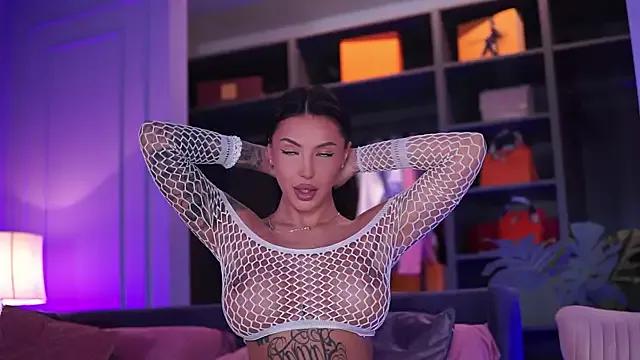 AishaaDevoe from StripChat is Freechat