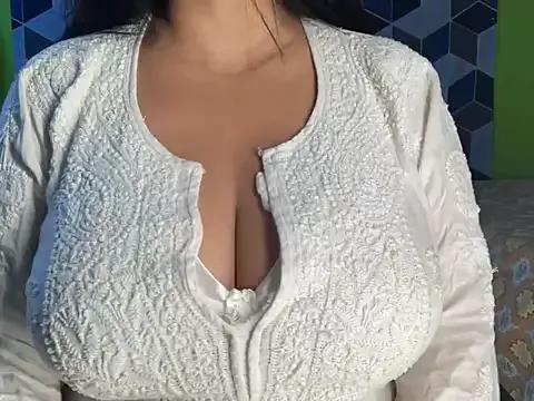 Aishwarya_101_ from StripChat is Freechat