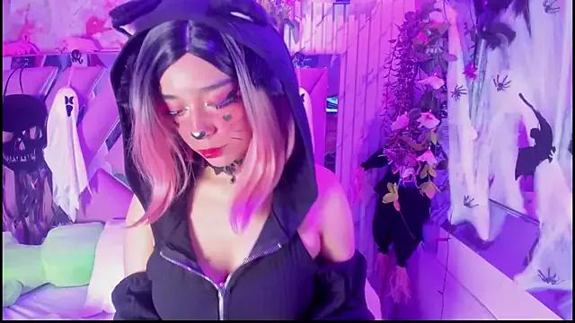 Customizable and immersive - Activate your taste buds and check-out our delicious choice of bondage cams streams with excited models getting their amazing bodies screwed with their beloved sex toys.