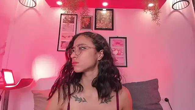 Alana_Martinez_ from StripChat is Freechat