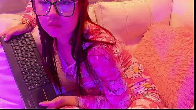 Customizable and immersive - Activate your taste buds and check-out our delicious choice of bondage cams streams with excited models getting their amazing bodies screwed with their beloved sex toys.